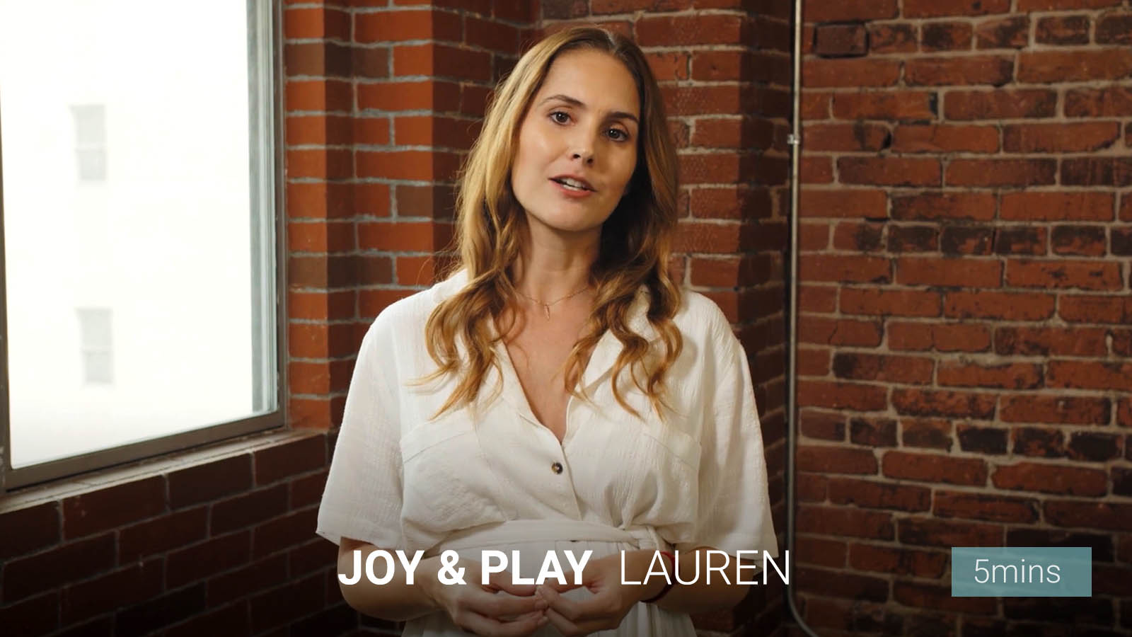 .<b>Joy</b> & Play.